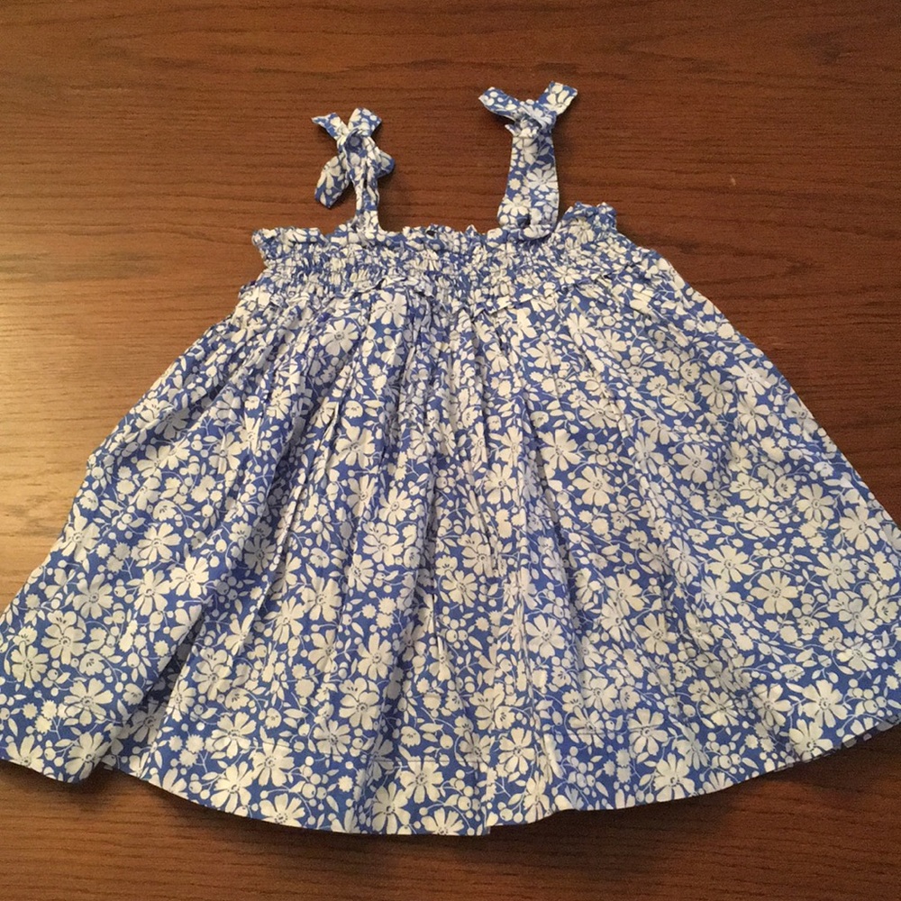 BabyGap NWT 12-18 dress